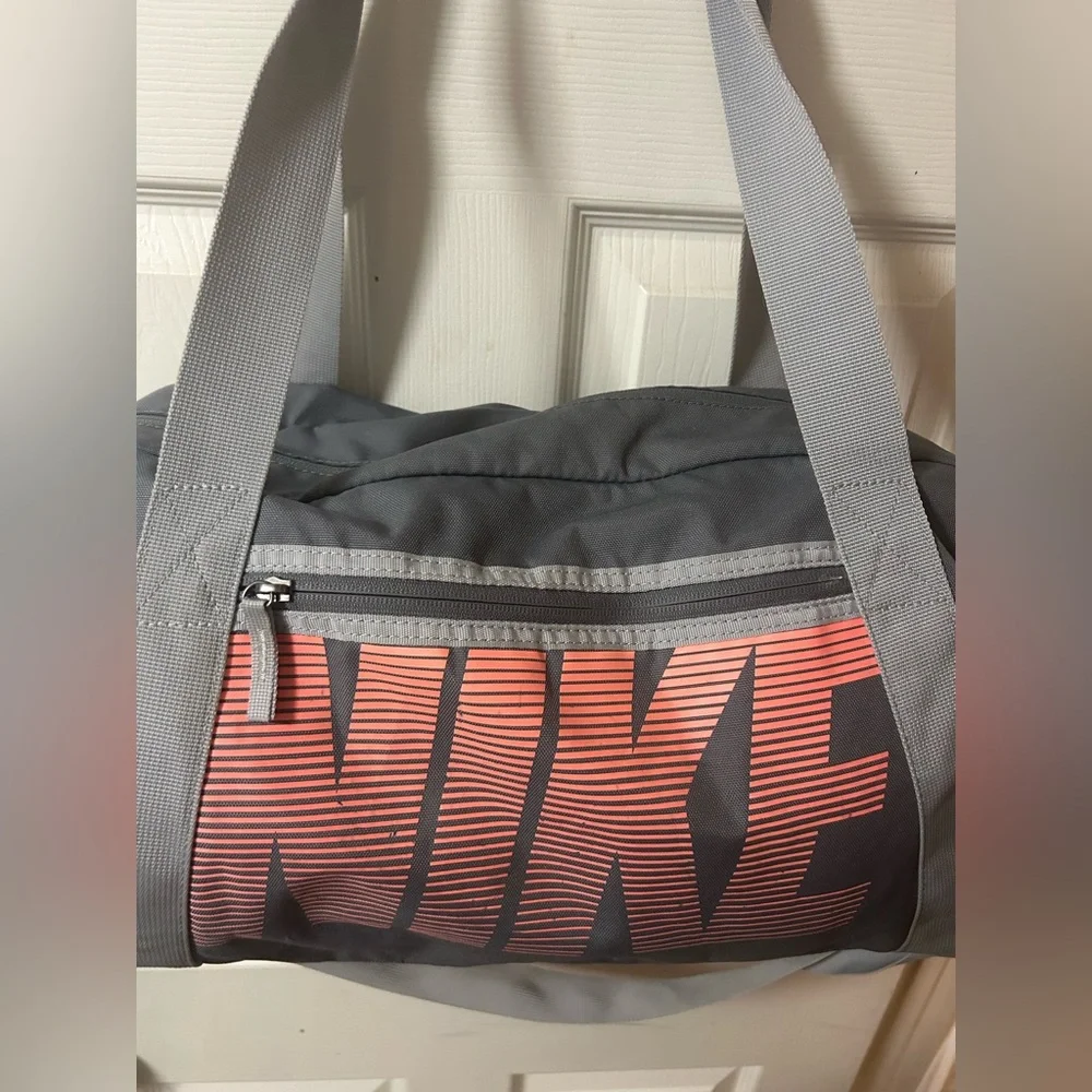 Nike Gray Duffel Bag with Pink/orange Gradient Logo